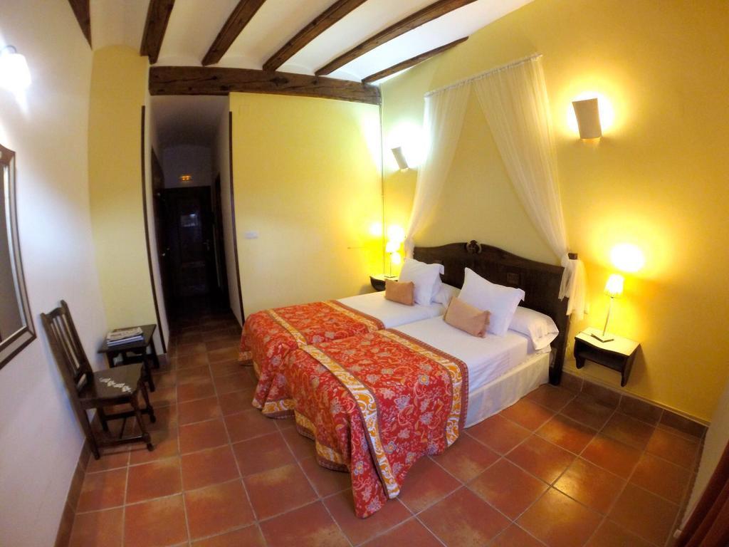Hotel Hospederia Virgen De La Fuente Peñarroya de Tastavins Exterior foto